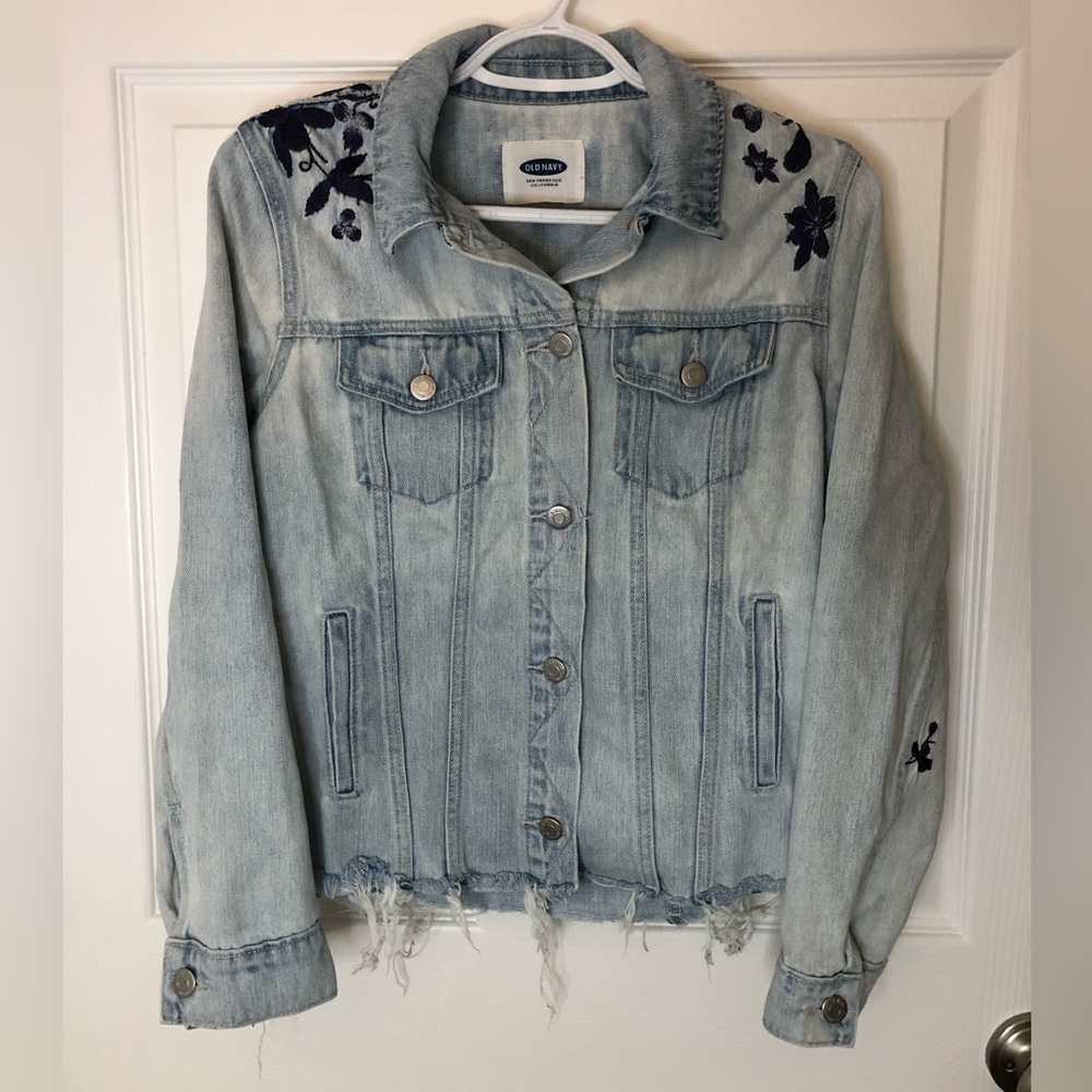 Old Navy Embroidered Jean Jacket Size Medium